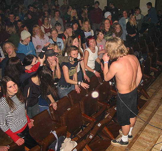 Neatkarīgās mūzikas festivāls «Putnudiena 2004». 2. sērija23