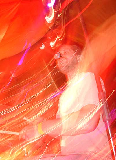 Festivāls «Sinepes un Medus 2004» – pirmā vakara viesu koncerts12