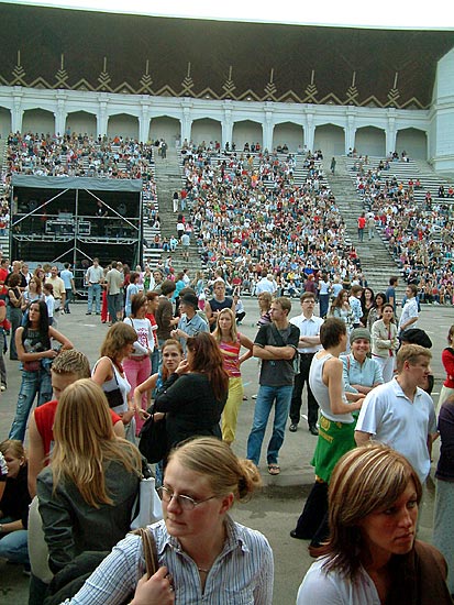 Meisijas Grejas koncerts Mežaparkā – iesildītāji3
