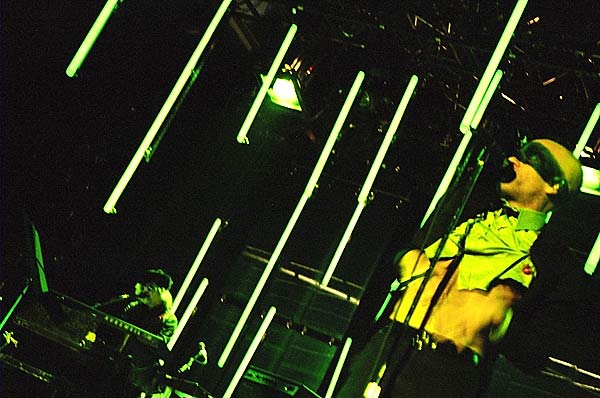 «R.E.M.» koncerts Rīgā, Ķīpsalas izstāžu kompleksā13
