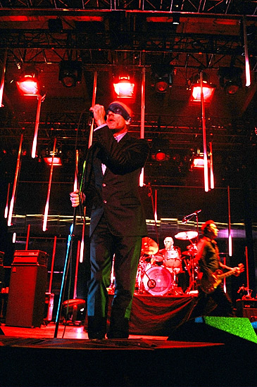 «R.E.M.» koncerts Rīgā, Ķīpsalas izstāžu kompleksā4