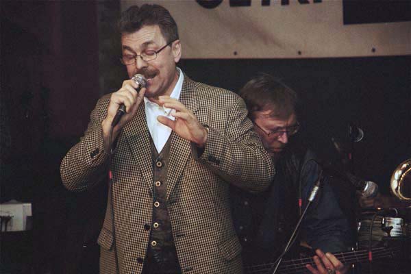 Kluba «Četri balti krekli» piecu gadu jubileja49