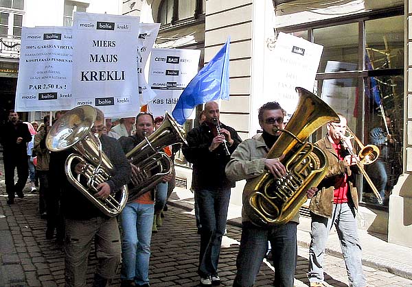 «Četru baltu kreklu» un «Mazo balto kreklu» 1. maija svētku svinības2