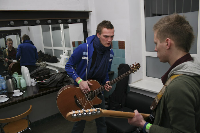 <em>Astro'N'Out</em> debijas albuma koncerts Rīgā, <em>Sapņu fabrikā</em>1