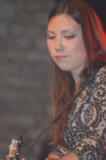 <em>Astro'N'Out</em> debijas albuma koncerts Rīgā, <em>Sapņu fabrikā</em>43