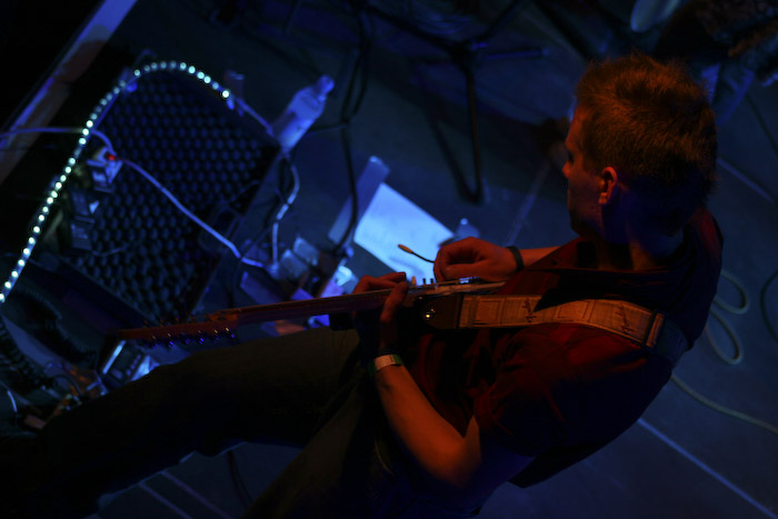 <em>Astro'N'Out</em> debijas albuma koncerts Rīgā, <em>Sapņu fabrikā</em>57