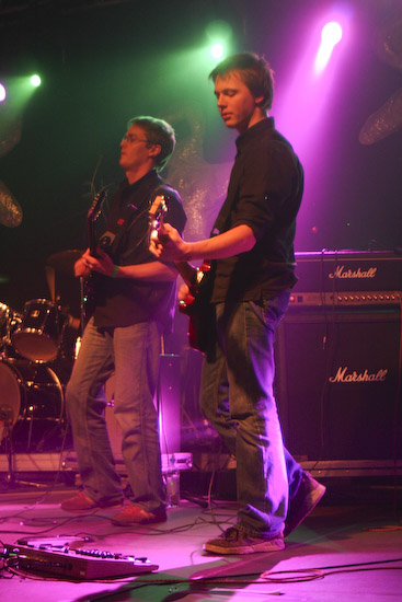 <em>Astro'N'Out</em> debijas albuma koncerts Rīgā, <em>Sapņu fabrikā</em>9
