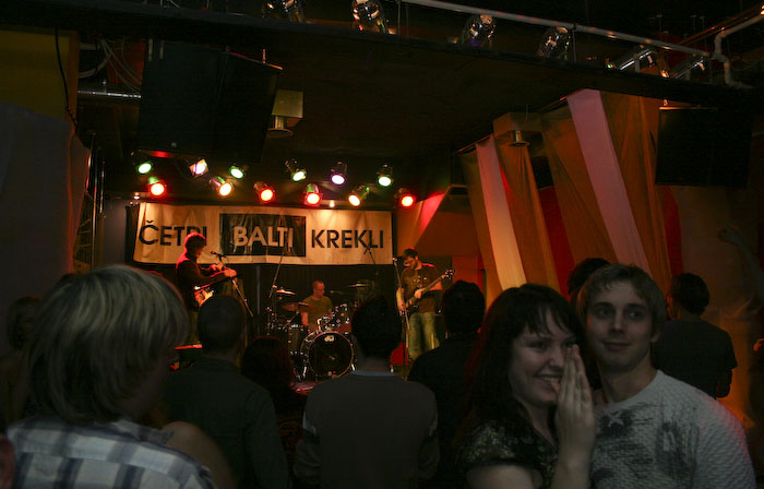 <em>Mofo </em>Latvijas klubu tūres pietura <em>Jelgavas baltajos kreklos</em>25