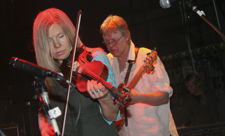 Grupas <em>Iļģi </em>koncerti Sankt-Pēterburgā klubā <em>Maina </em>un Sv.Patrika dienas festivālā27