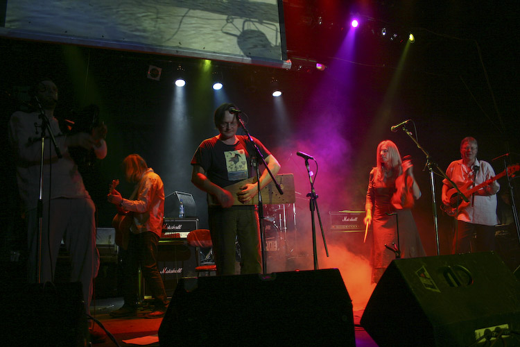 Grupas <em>Iļģi </em>koncerti Sankt-Pēterburgā klubā <em>Maina </em>un Sv.Patrika dienas festivālā35
