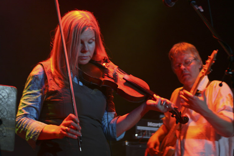 Grupas <em>Iļģi </em>koncerti Sankt-Pēterburgā klubā <em>Maina </em>un Sv.Patrika dienas festivālā41