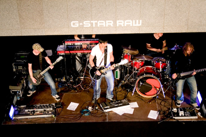 Tanela Padara un grupas <em>The Sun</em> koncerti <em>galerijā Centrs </em>un <em>Lounge 8</em>8