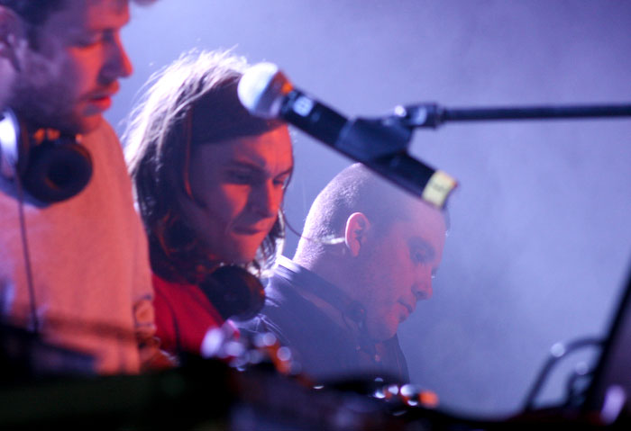 Franču apvienības <em>Birdy Nam Nam</em> un džeza spridzekļu <em>No Jazz</em> koncerts Rīgā, Dzelzceļa muzejā21