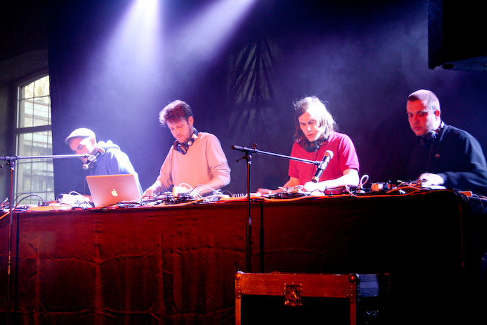 Franču apvienības <em>Birdy Nam Nam</em> un džeza spridzekļu <em>No Jazz</em> koncerts Rīgā, Dzelzceļa muzejā25