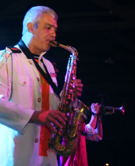 Franču apvienības <em>Birdy Nam Nam</em> un džeza spridzekļu <em>No Jazz</em> koncerts Rīgā, Dzelzceļa muzejā52