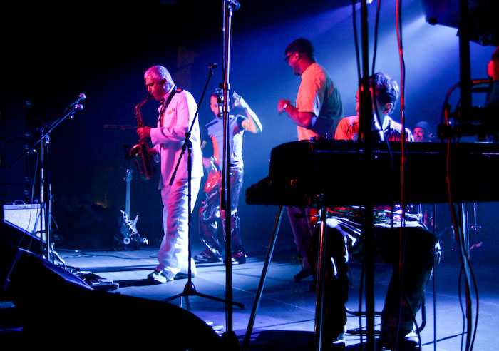 Franču apvienības <em>Birdy Nam Nam</em> un džeza spridzekļu <em>No Jazz</em> koncerts Rīgā, Dzelzceļa muzejā57