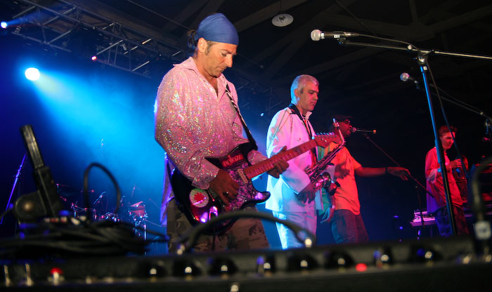 Franču apvienības <em>Birdy Nam Nam</em> un džeza spridzekļu <em>No Jazz</em> koncerts Rīgā, Dzelzceļa muzejā63