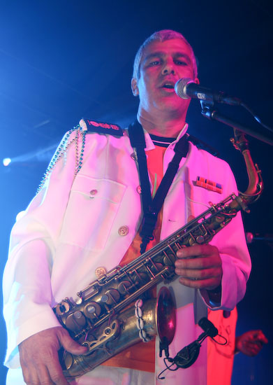 Franču apvienības <em>Birdy Nam Nam</em> un džeza spridzekļu <em>No Jazz</em> koncerts Rīgā, Dzelzceļa muzejā64