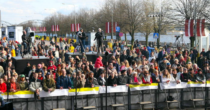 Grupas <em>Iļģi </em>koncerti 11. novembra krastmalā un <em>Jelgavas baltajos kreklos</em>8