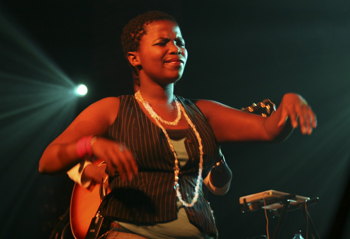 <em>Freshly Ground </em>un <em>Kosheen </em>koncerts <em>Sapņu fabrikā</em>12