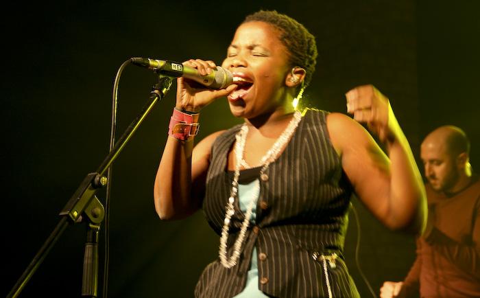 <em>Freshly Ground </em>un <em>Kosheen </em>koncerts <em>Sapņu fabrikā</em>6