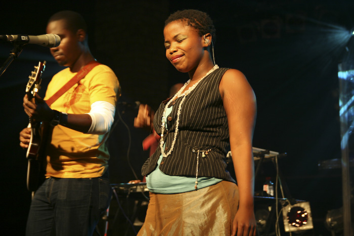 <em>Freshly Ground </em>un <em>Kosheen </em>koncerts <em>Sapņu fabrikā</em>9