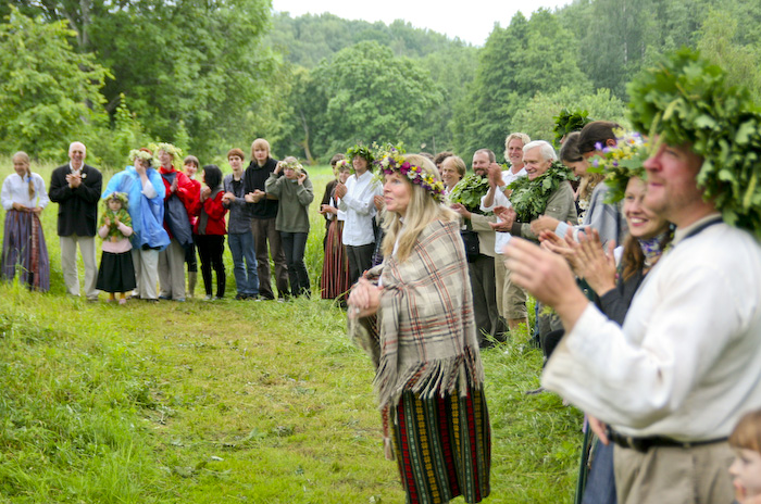 Jāņu ielīgo&scaron;ana36