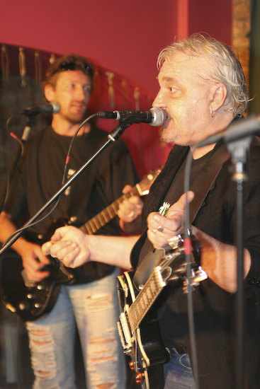 Četru baltu kreklu <em>Lielās zaļumballes</em> atklā&scaron;ana Rīgā16