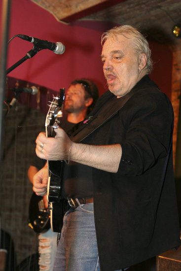Četru baltu kreklu <em>Lielās zaļumballes</em> atklā&scaron;ana Rīgā19