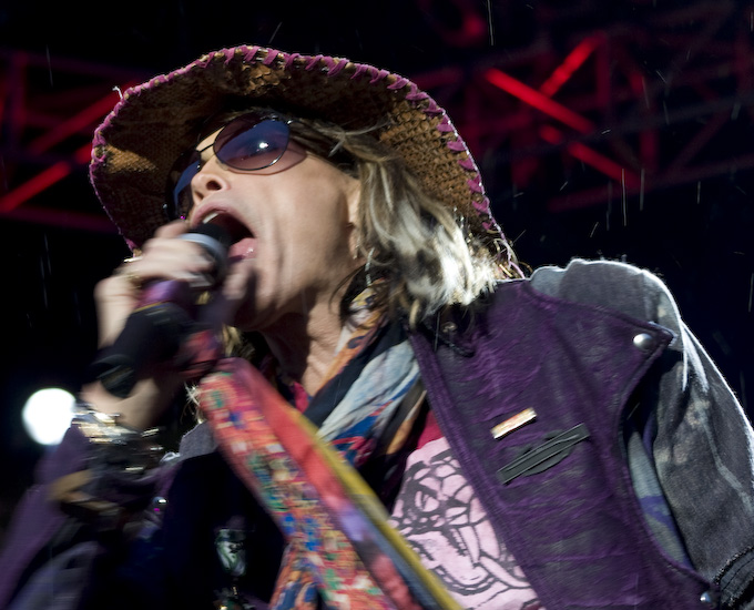 Amerikāņu leģendas - grupas <em>Aerosmith </em>koncerts <em>Skonto </em>stadionā10