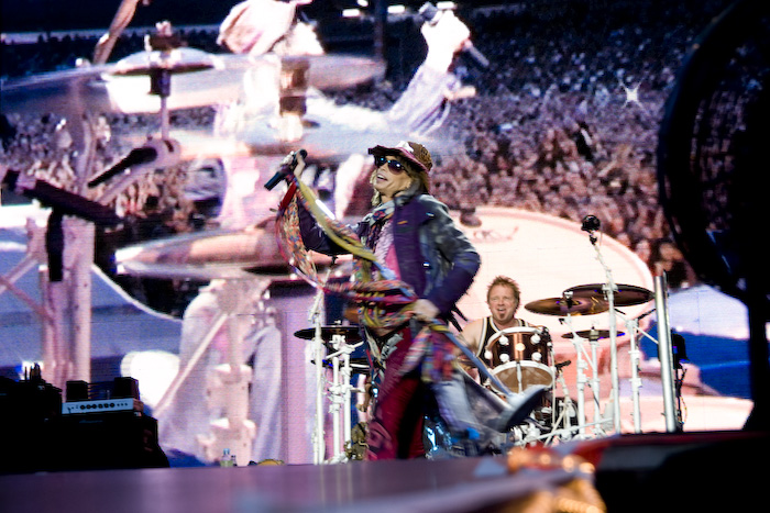 Amerikāņu leģendas - grupas <em>Aerosmith </em>koncerts <em>Skonto </em>stadionā23