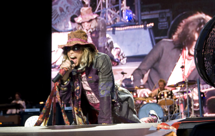 Amerikāņu leģendas - grupas <em>Aerosmith </em>koncerts <em>Skonto </em>stadionā25