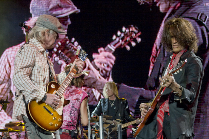 Amerikāņu leģendas - grupas <em>Aerosmith </em>koncerts <em>Skonto </em>stadionā38