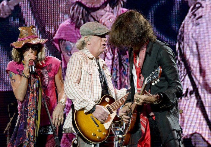 Amerikāņu leģendas - grupas <em>Aerosmith </em>koncerts <em>Skonto </em>stadionā39