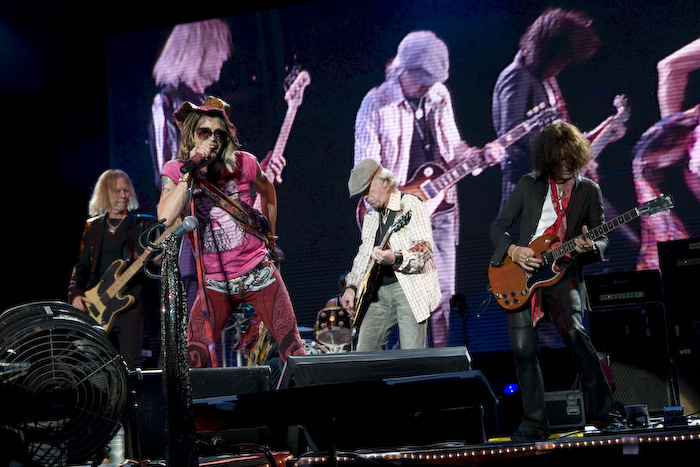 Amerikāņu leģendas - grupas <em>Aerosmith </em>koncerts <em>Skonto </em>stadionā44