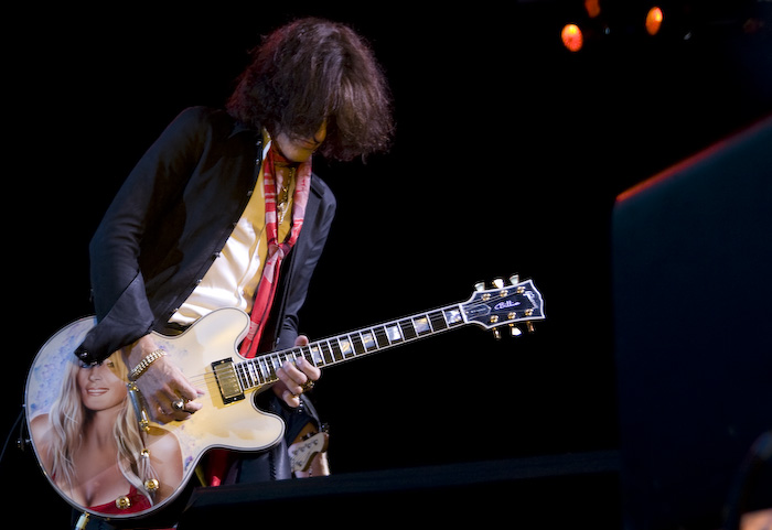 Amerikāņu leģendas - grupas <em>Aerosmith </em>koncerts <em>Skonto </em>stadionā65