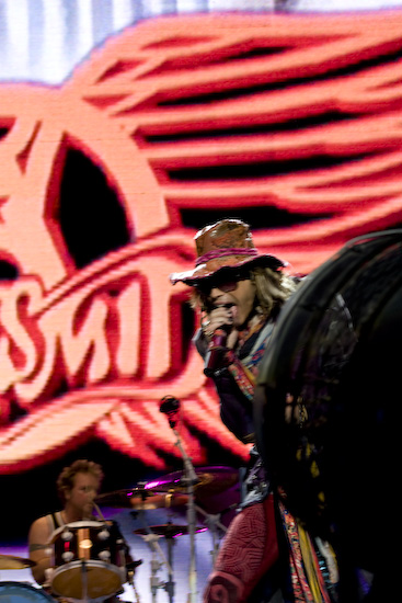 Amerikāņu leģendas - grupas <em>Aerosmith </em>koncerts <em>Skonto </em>stadionā8