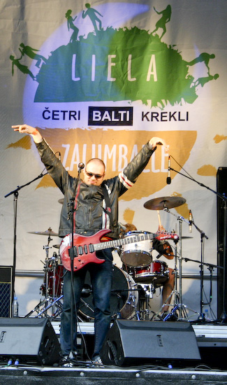 Četru Baltu Kreklu <em>Lielā Zaļumballe</em> Saldū1