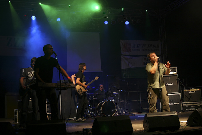 <em>Jaunās rokmūzikas festivāls</em> (JRF) Jelgavā. II daļa.79
