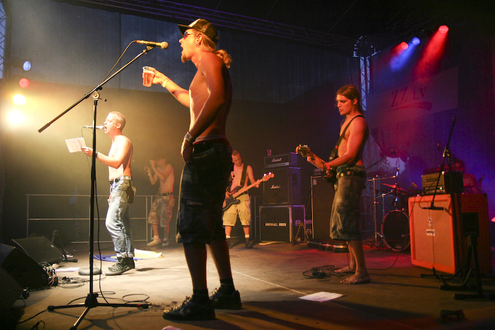 <em>Jaunās Rokmūzikas festivāls</em> (JRF) Jelgavā28