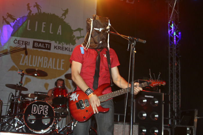 Četru Baltu Kreklu <em>Lielā Zaļumballe</em> Valkā21