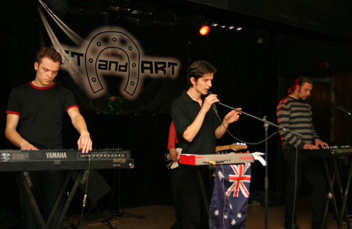 <em>STandART</em> debijas albuma <em>Australia </em>prezentācijas pāsākums5