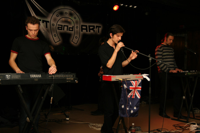 <em>STandART</em> debijas albuma <em>Australia </em>prezentācijas pāsākums7
