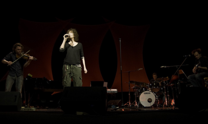 Džeinas Birkinas (Jane Birkin) koncerts Latvijas Nacionālajā teātrī23