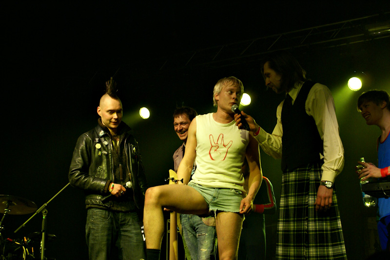 Kafejnīcas <em>Leningrad</em> gada jubilejas svinības. II daļa91