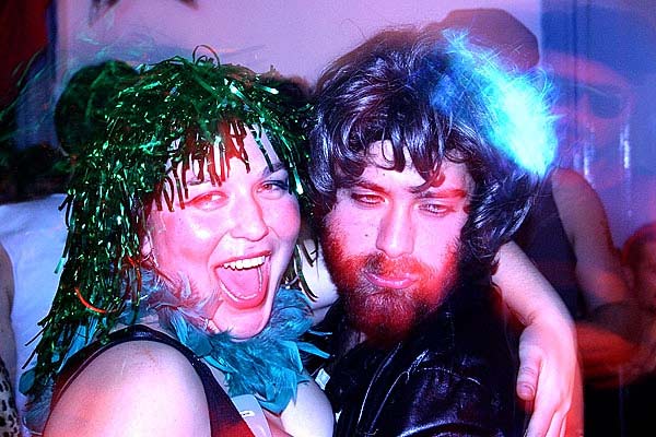 Itālija. House / sex / porno / hard-to-describe party. (Mājas /seksa /pornogrāfijas /grūti-aprakstīt grūstiņš)35