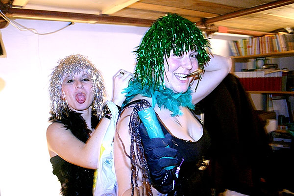 Itālija. House / sex / porno / hard-to-describe party. (Mājas /seksa /pornogrāfijas /grūti-aprakstīt grūstiņš)41