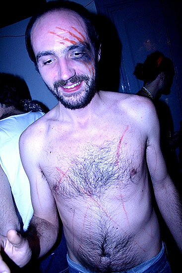 Itālija. House / sex / porno / hard-to-describe party. (Mājas /seksa /pornogrāfijas /grūti-aprakstīt grūstiņš)7