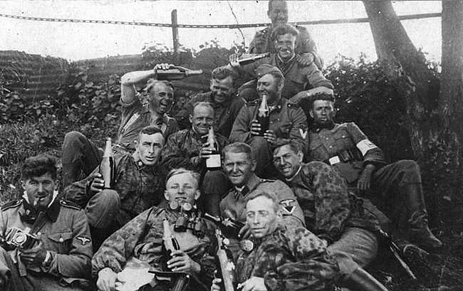 2. Pasaules karš fotogrāfijās35