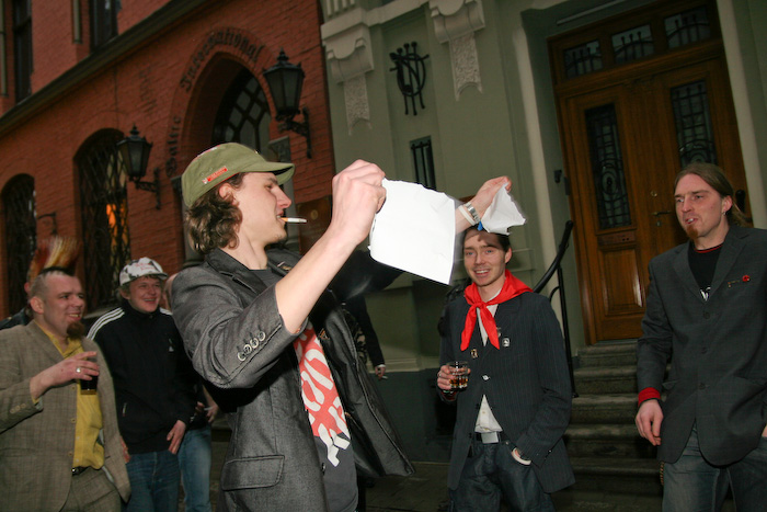 Kafejnīcas <em>Leningrad</em> atklā&scaron;anas pasākums10